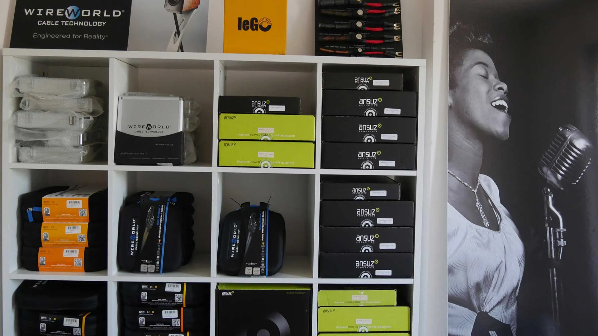 Kablovi i dodaci WireWorld i IeGO na policama M-Kabl showroom-a